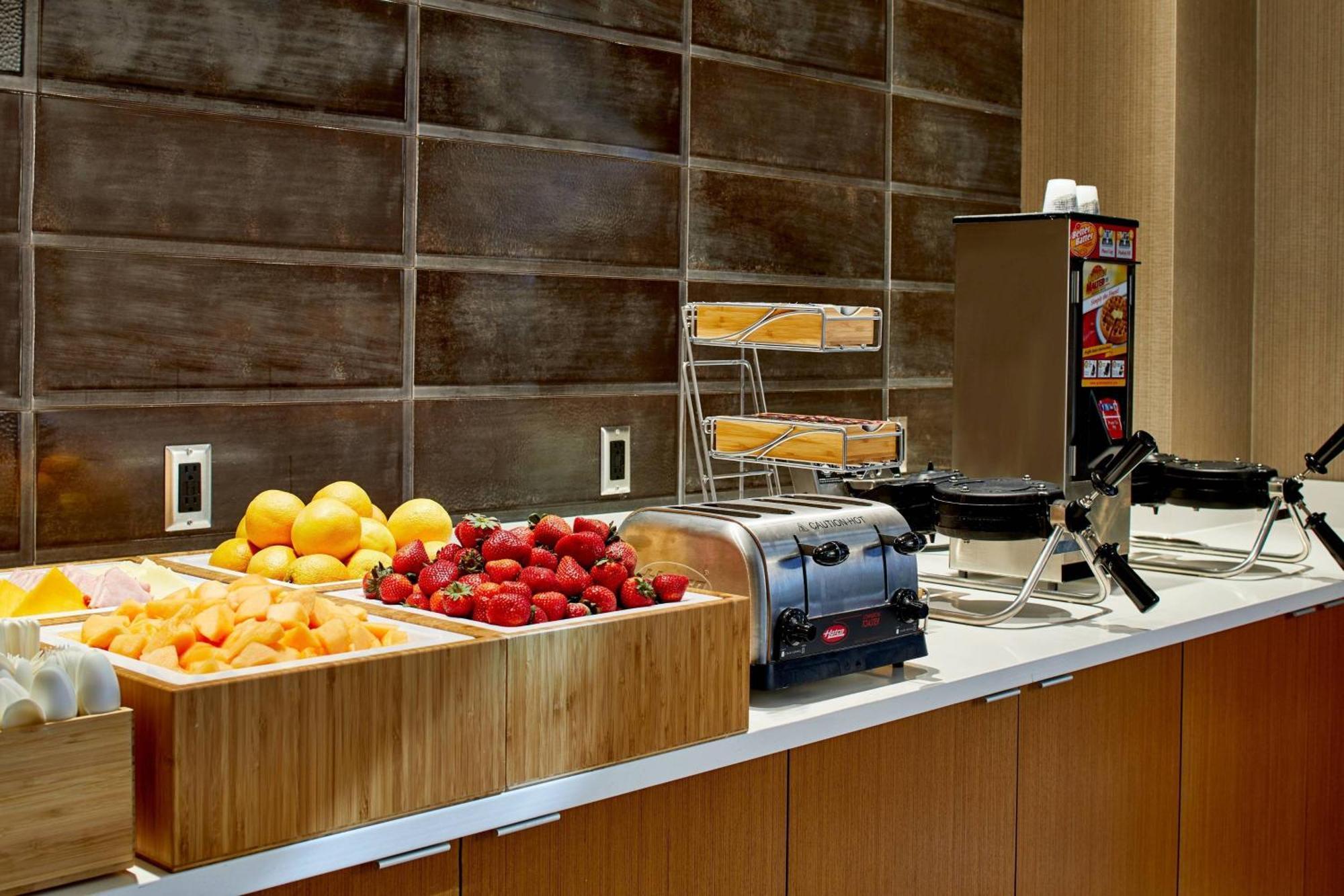 Springhill Suites Charlotte At Carowinds Bagian luar foto