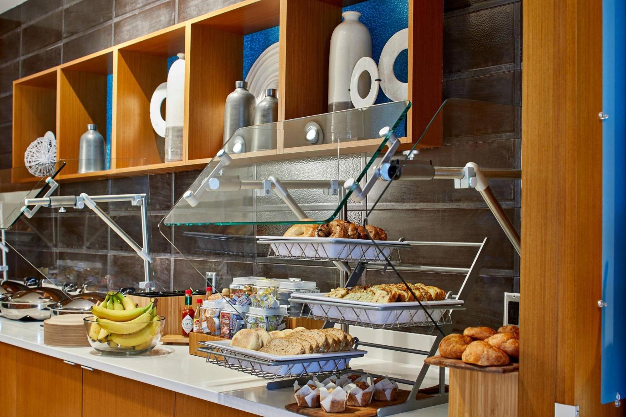 Springhill Suites Charlotte At Carowinds Bagian luar foto