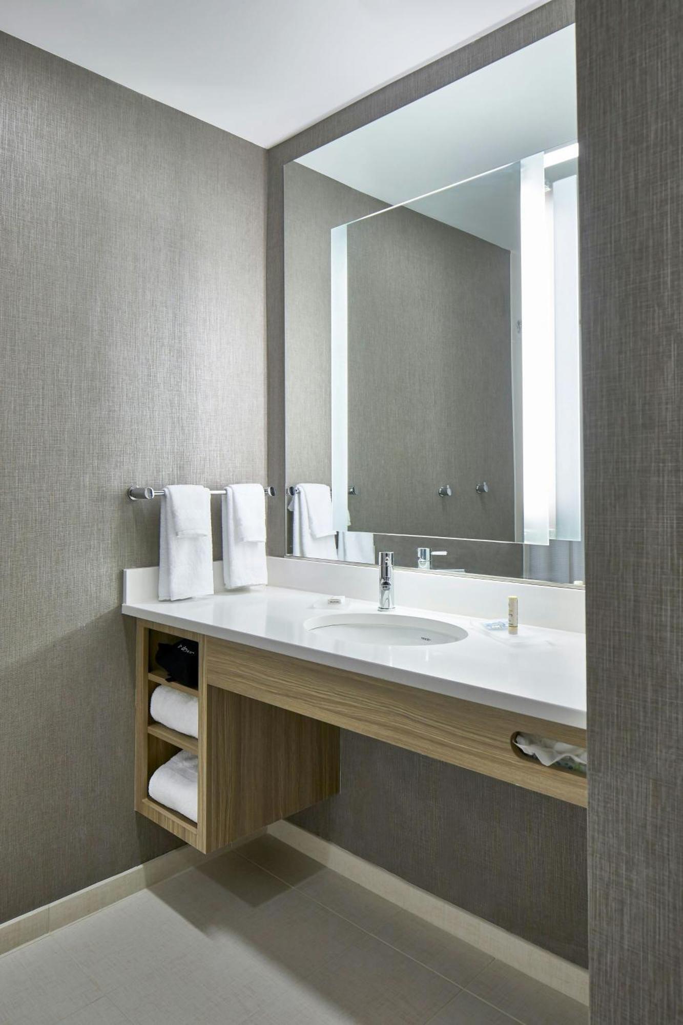 Springhill Suites Charlotte At Carowinds Bagian luar foto