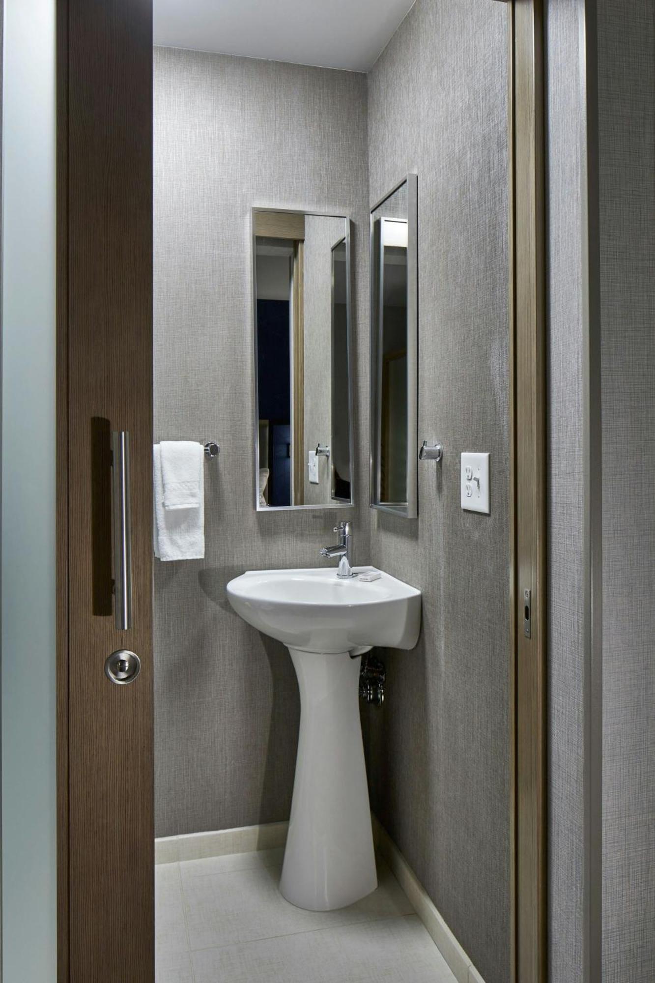 Springhill Suites Charlotte At Carowinds Bagian luar foto